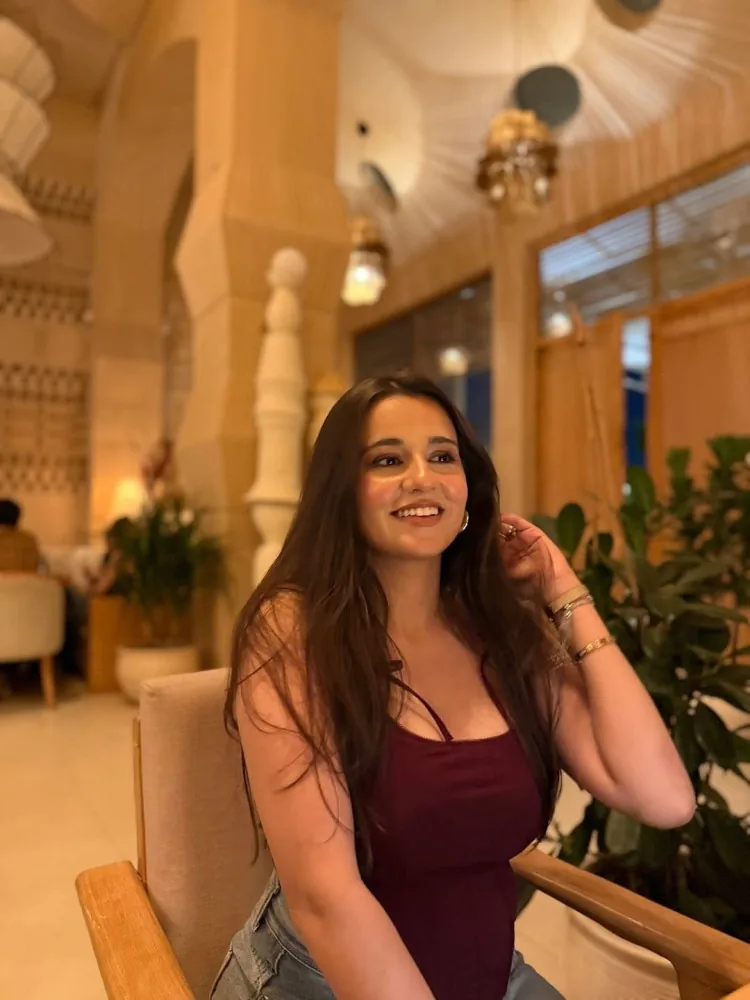 premium escort in Karol Bagh